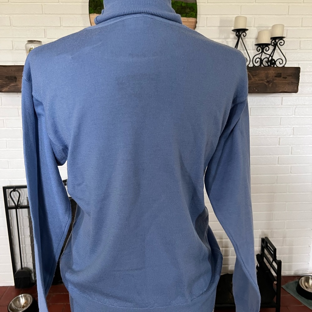 NWT Bloomingdale’s Sutton Studio turtleneck sweater. Lightweight. - Picture 2 of 6